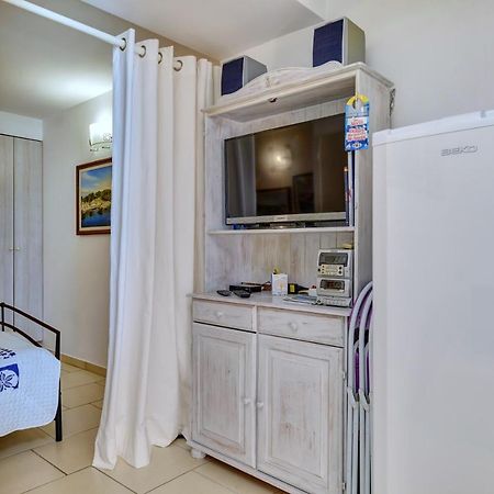 Apartment Neno - Terrace & Parking Велі-Лошинь Екстер'єр фото