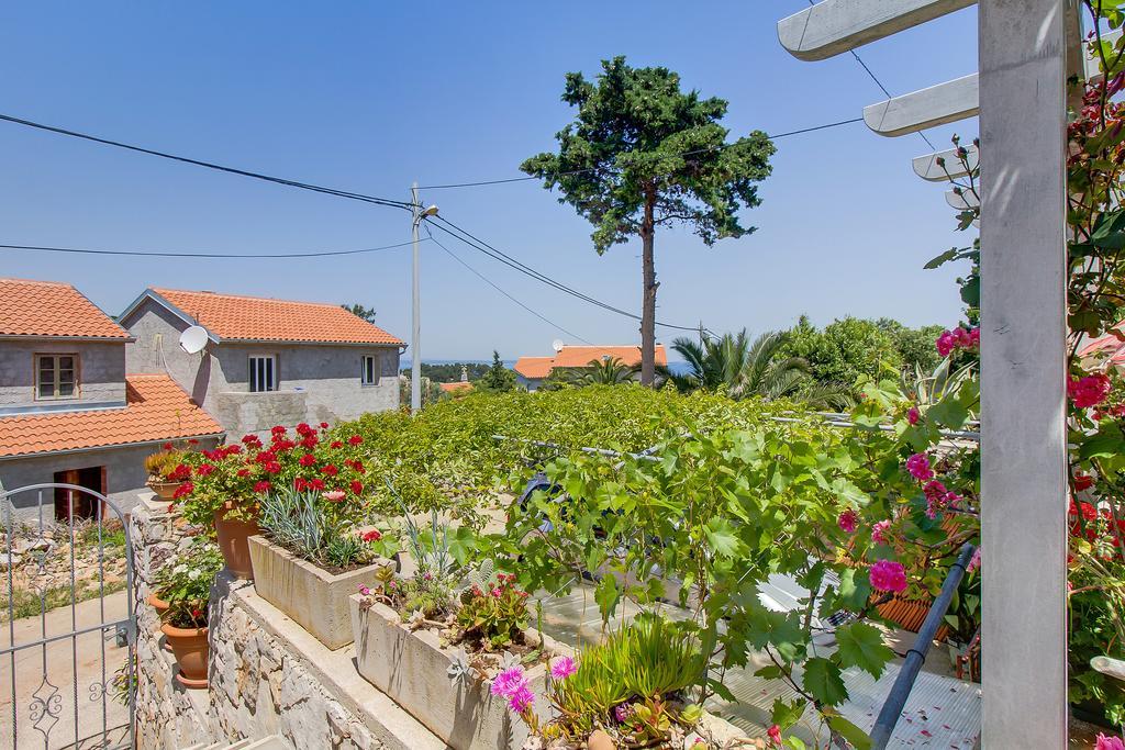 Apartment Neno - Terrace & Parking Велі-Лошинь Екстер'єр фото