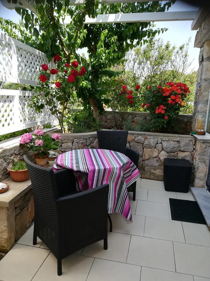 Apartment Neno - Terrace & Parking Велі-Лошинь Екстер'єр фото