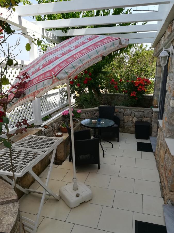 Apartment Neno - Terrace & Parking Велі-Лошинь Екстер'єр фото