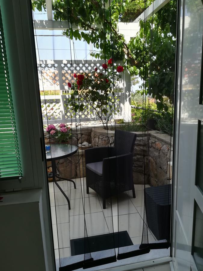 Apartment Neno - Terrace & Parking Велі-Лошинь Екстер'єр фото